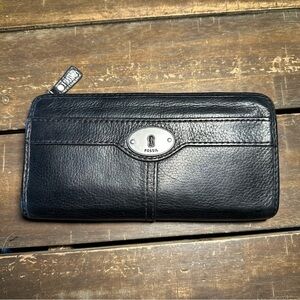 Fossil Black Leather Zip Around Wallet Clutch Silver Hardware Travel Bifold